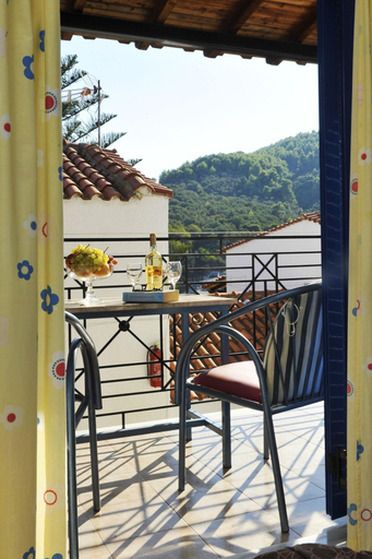 Bedroom 3, Fengeros Village, Thessaly