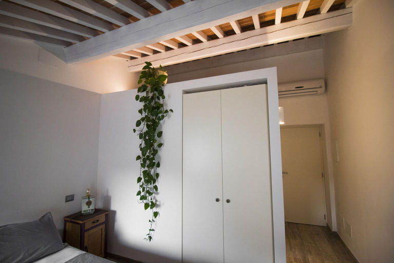 Room 3, Santa Marta Rooms Studios, Verona