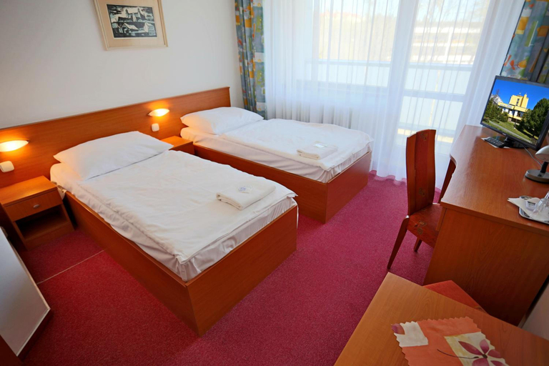 Bedroom 4, Uran, Poprad