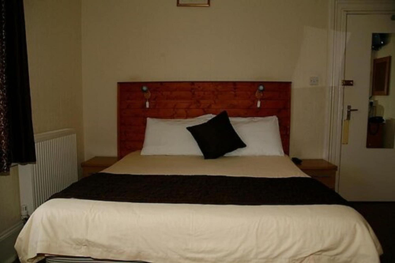 Room 2, The Channel View Hotel, Isle of Wight