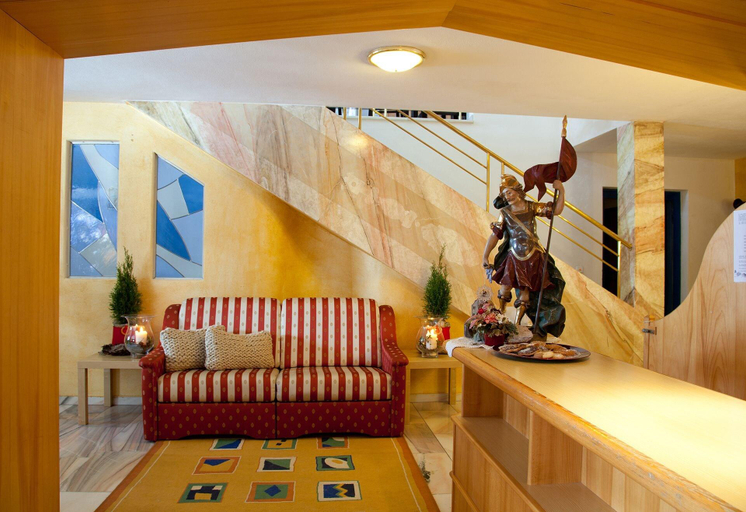 Public Area 2, Hotel Enzian by Alpeffect Hotels, Sankt Johann im Pongau