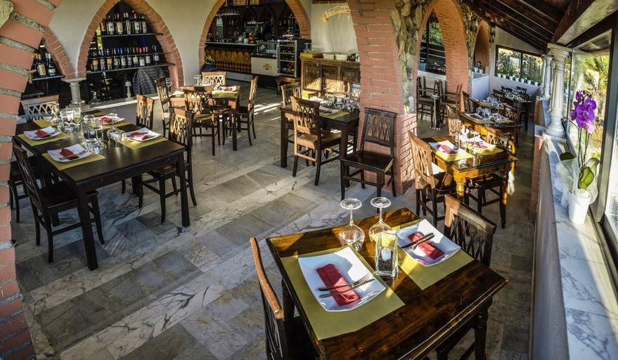 Food & Drinks 5, Ippotur Medieval Resort, La Spezia