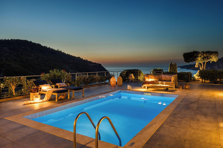 Pool 2, Braunis Horio, Ionian Islands