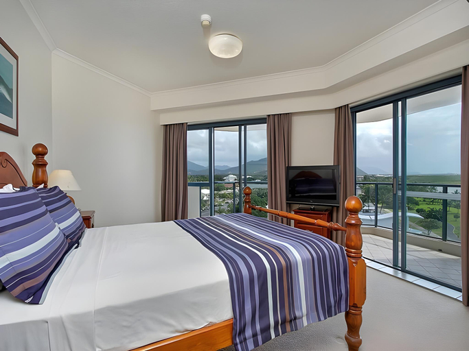 Room 4, 181 The Esplanade, Cairns