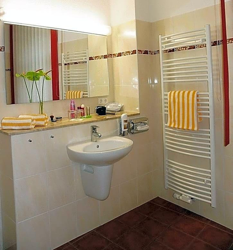 Bathroom 4, Hotel-Pension Am Schwanenteich, Wittenberg