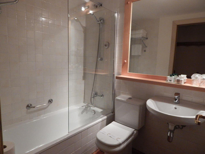 Bathroom 4, Hotel De La Font, Girona