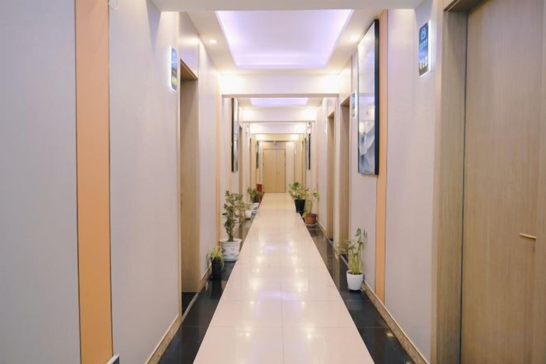 Others 5, Jinyang Grain Trade Hotel, Liangshan Yi