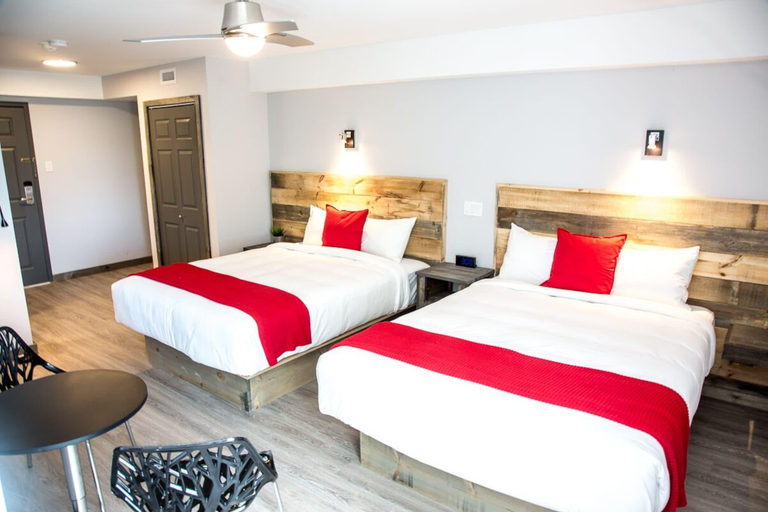Room 2, Le Cedar Lodge, Les Laurentides