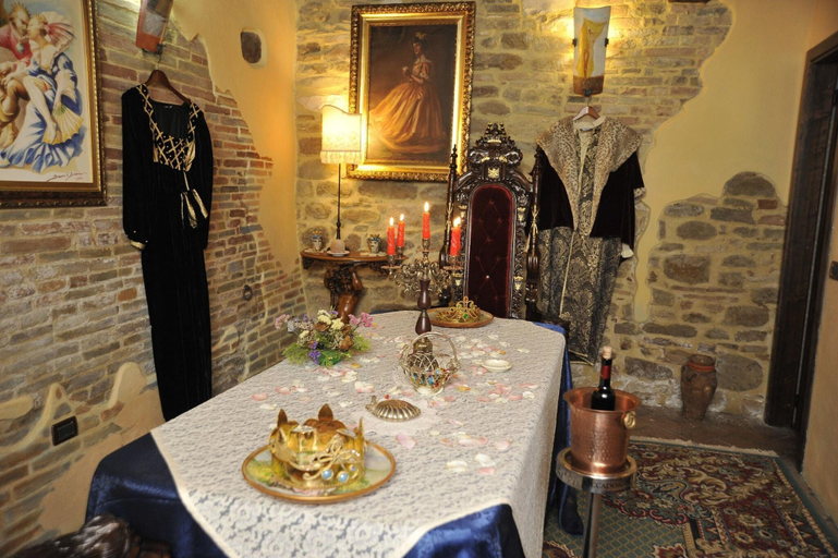 Public Area, Il Paradiso Del Re, Ancona