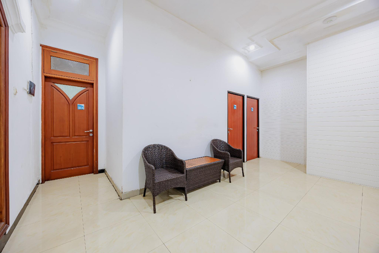 Lobby 5, Urbanview Hotel Artama Simpang Lima, Semarang