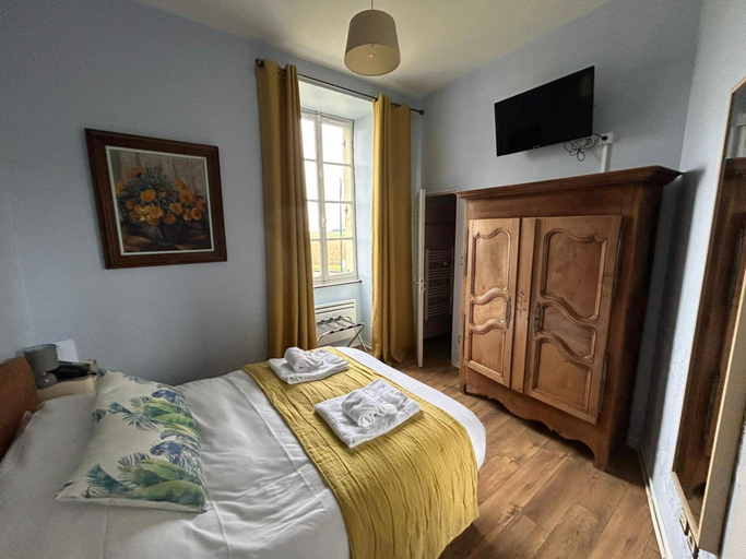Room 2, Chateau De La Berchere, Côte-d'Or