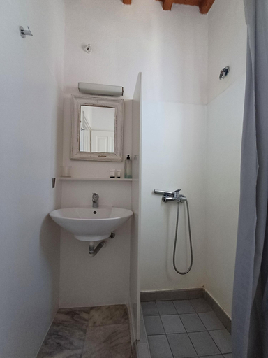 Bathroom 3, Manos Rooms, South Aegean