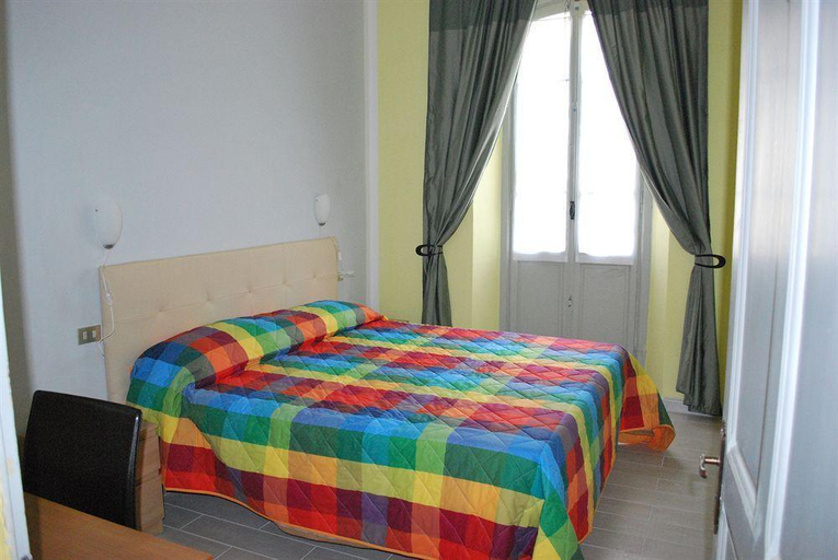 Bedroom 3, Hotel Domodossola, Verbano-Cusio-Ossola