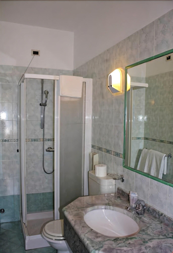 Bathroom 4, Belfiore Hotel, Venezia