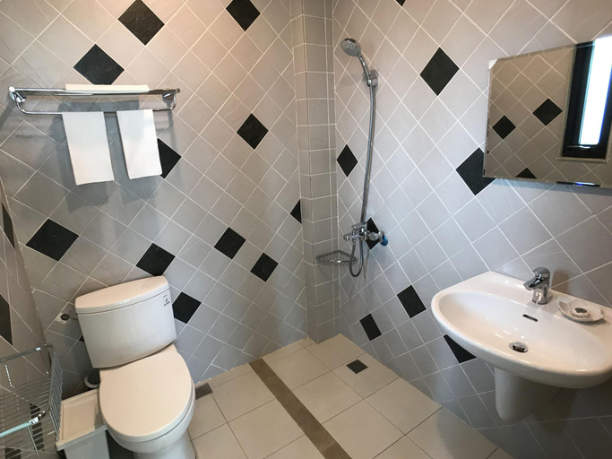 Bathroom 5, The Corner 10, Tainan