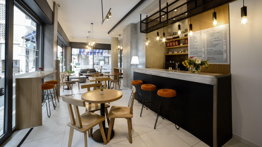 Food & Drinks 5, Tins Hotel City - Athens, Attica