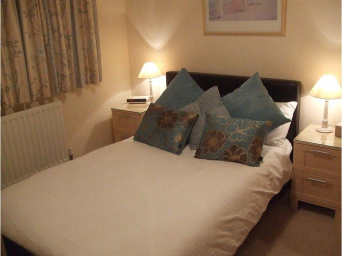 Bedroom 5, 31 Queens Road - B&B, Hampshire