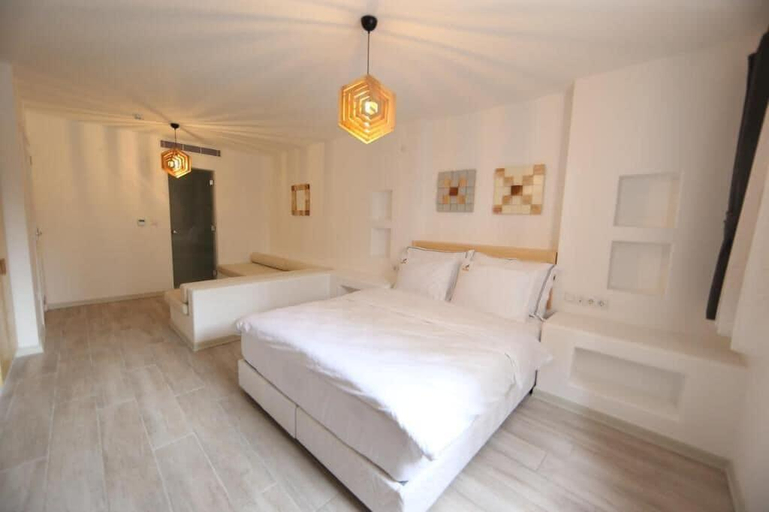 Bedroom 3, White Orange, Seferihisar
