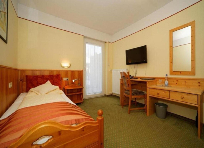 Bedroom 2, Kurpark, Regen