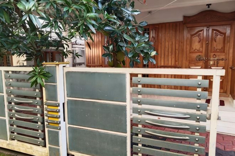 Property grounds 5, Full AC 4bhk townhouse, 10 mins from airport, Ernakulam