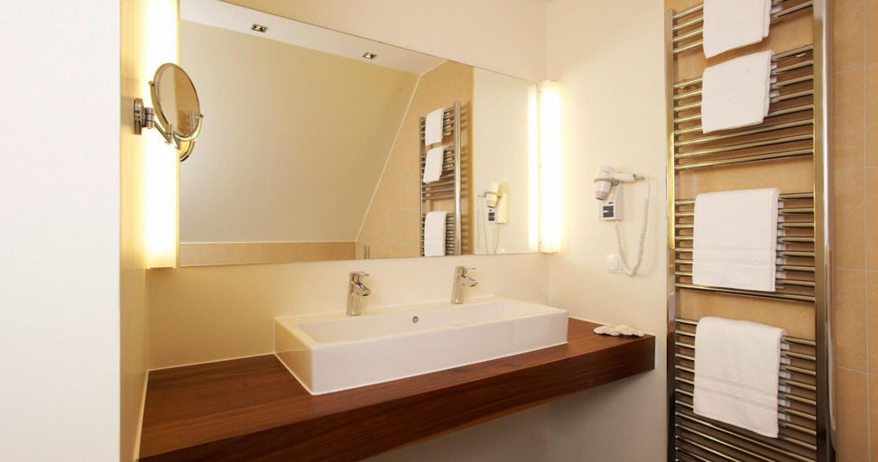 Bathroom 5, Am Helmwartsturm, Mayen-Koblenz