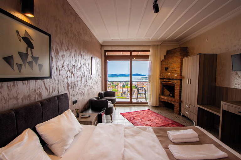 Room 5, Cundera Hotel, Ayvalık