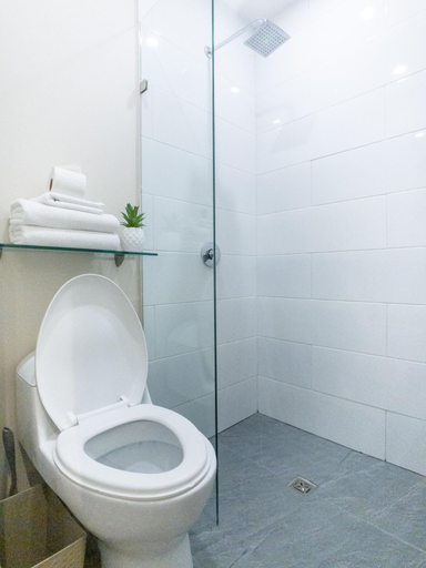 Bathroom 3, CASA NIAGARA, Mexico City