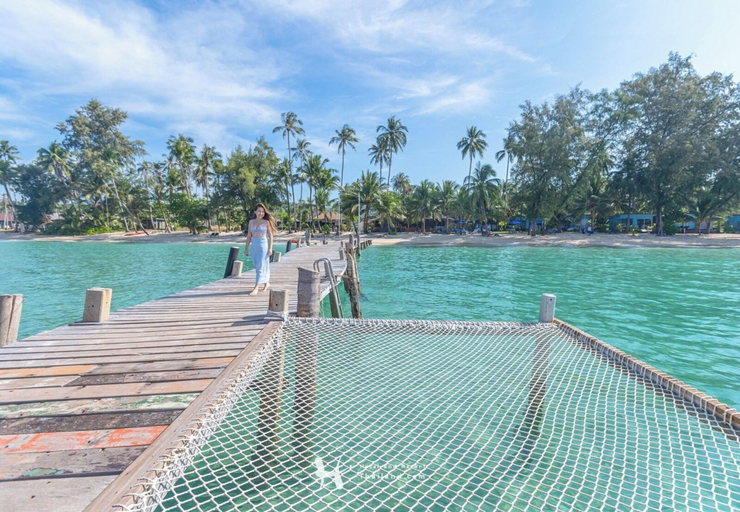 Public Area 2, Seafar Resort, K. Ko Kut
