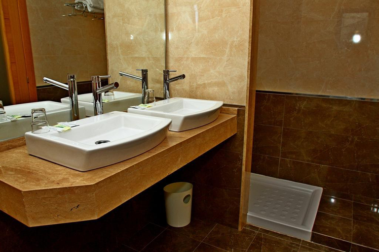 Bathroom 4, Marola, Pontevedra
