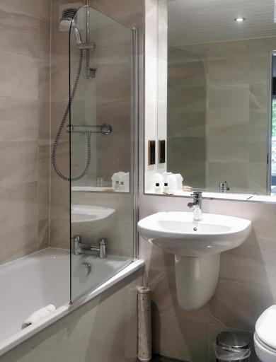 Bathroom 4, Old Manor Hotel, Fife