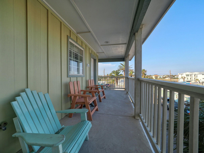 Public Area, Seashell Village Resort near the beach with kitchens, Nueces