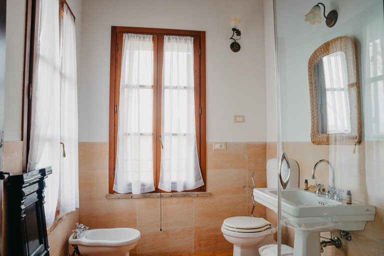 Bathroom, Tenuta Ca´Zen, Rovigo