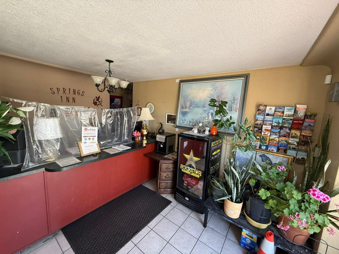 Public Area 2, Springs Inn, El Paso