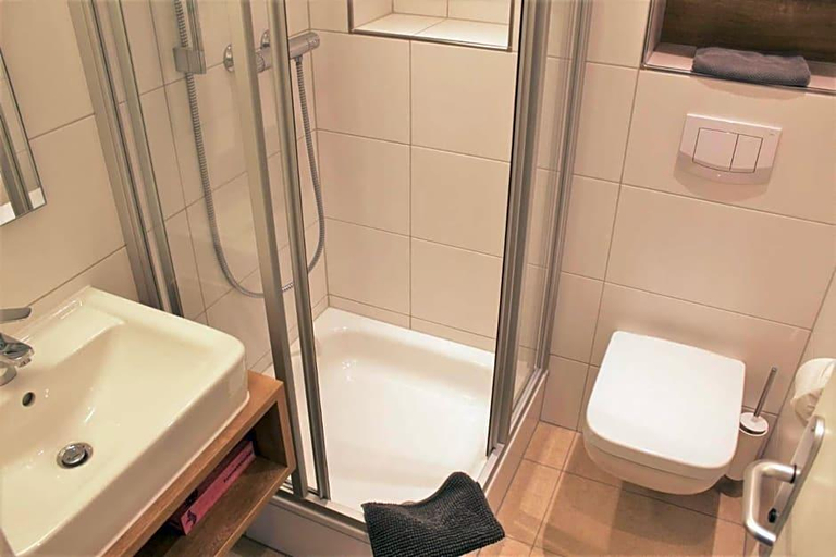 Bathroom 4, Eifelbräu, Eifelkreis Bitburg-Prüm