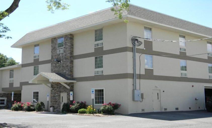 Exterior & Views 2, Gamble Farm Inn and Suites, Lycoming