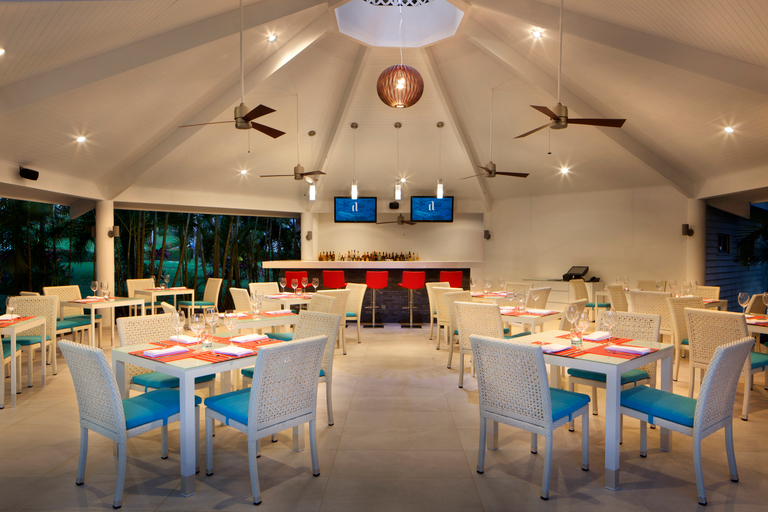Restaurant 5, Azul Ocean Club, Santa Cruz