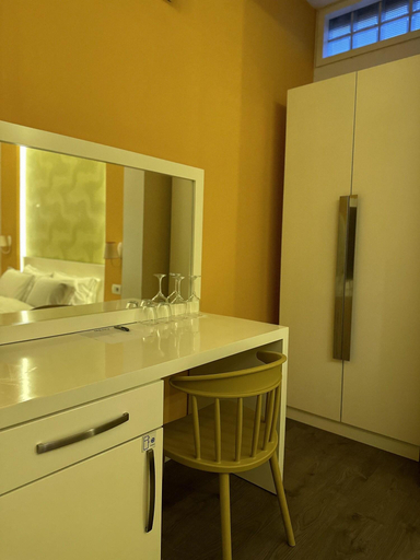 Room 3, Hotel Green House, Beratit