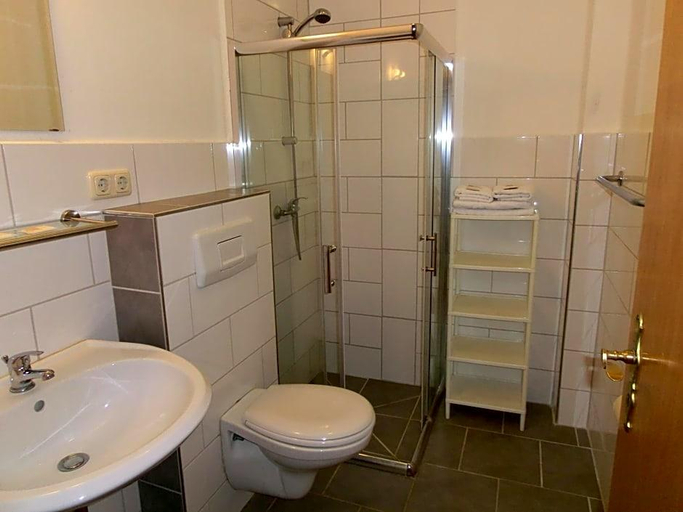 Bathroom 4, Seelust, Plön