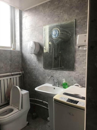 Bathroom 4, Manhong's Private Courtyard, Beijing