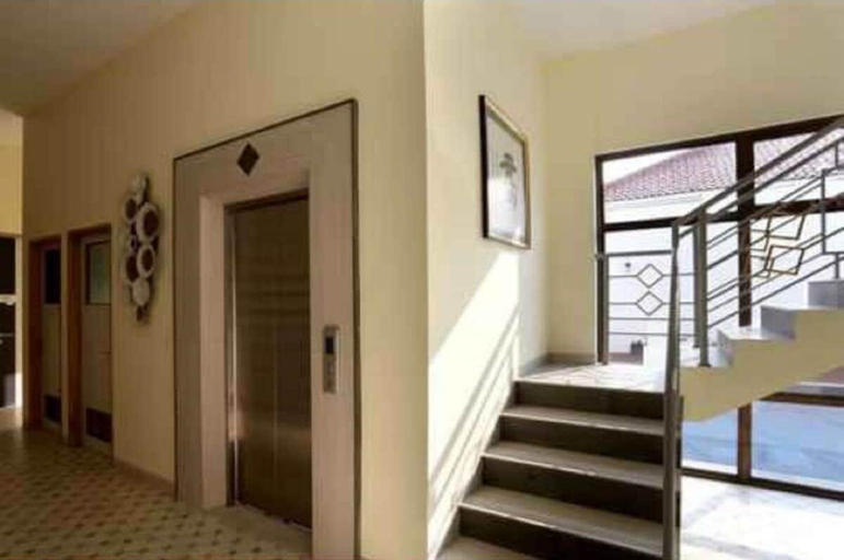 Lobby 5, Urbanest Inn House Slipi, West Jakarta