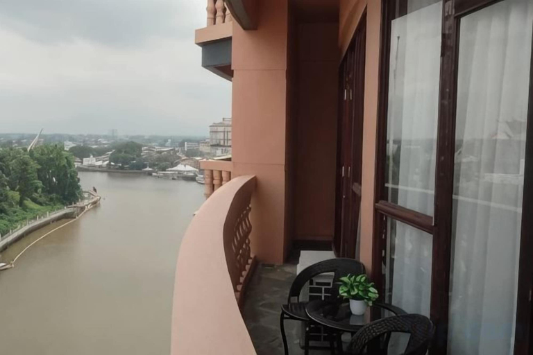 Property grounds 2, Riverbank Suites - River View Level 11, Sleeps 7, Kuching