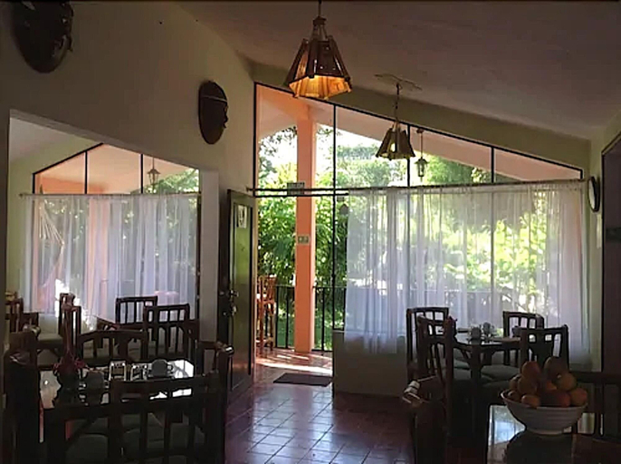 Food & Drinks 5, Casa De Piedra, San Miguel de los Bancos