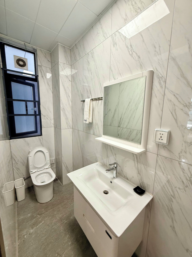 Bathroom 5, Greenland Apartment by Link, Nyarugenge