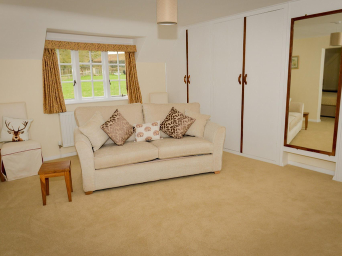 General view 2, Twyford Farm B&B, East Sussex