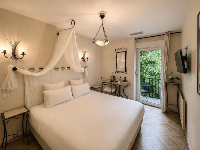 Bedroom 2, Logis Hotel Restaurant Les Norias, Hérault