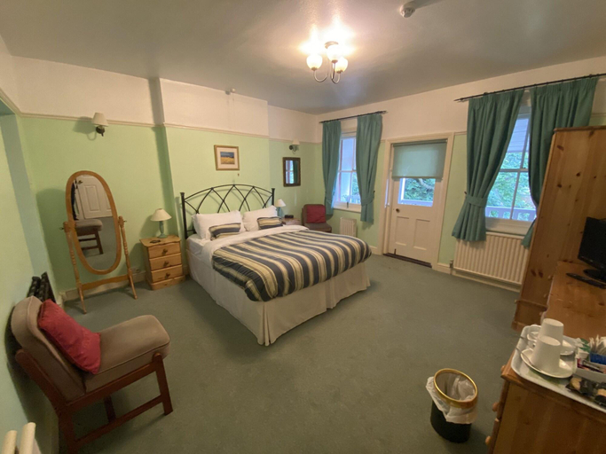 Room 2, Pickwicks Guest House, Oxfordshire