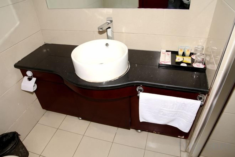 Bathroom 3, Dingyuan Hotel, Shizuishan