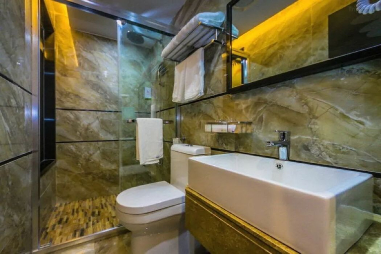 Bathroom 3, Pebble Motel, Fuzhou