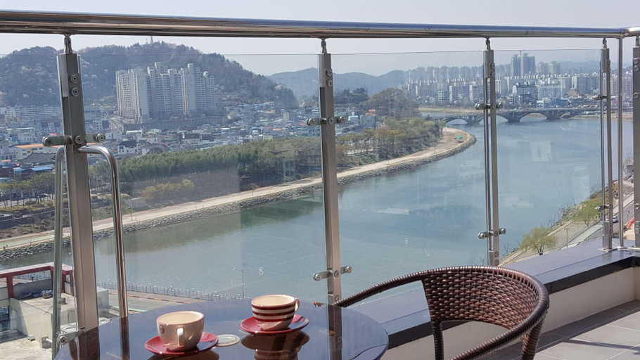 Exterior & Views 2, Golden Tulip Essential Namgang, Jinju