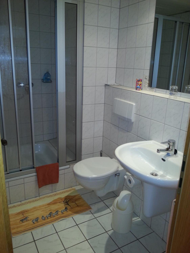 Bathroom 4, Quellenhof, Salzgitter